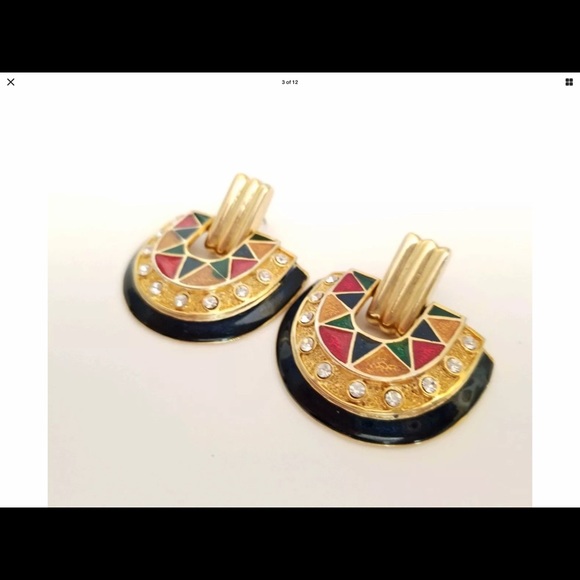 NEW LISTING - Picture 4 of 12